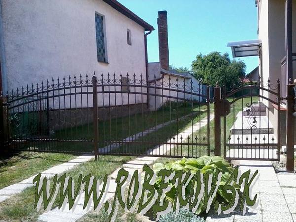 Kovaná brána na mieru – realizácia ROBEKOV, fotografia 80