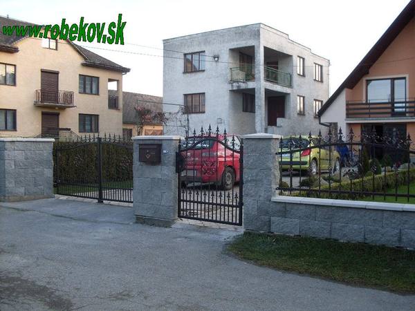 Kovaná brána na mieru – realizácia ROBEKOV, fotografia 36