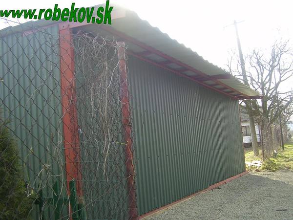 Kovový prístrešok na mieru – realizácia ROBEKOV, fotografia 18