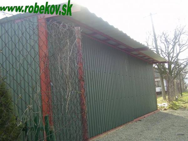 Kovový prístrešok na mieru – realizácia ROBEKOV, fotografia 13