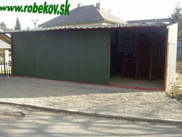 Kovový prístrešok na mieru – realizácia ROBEKOV, fotografia 21